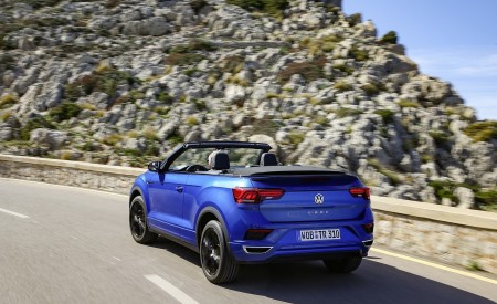 2020 Volkswagen T-Roc Cabriolet Rear Three-Quarter Wallpapers 450x275 (19)