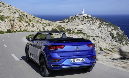 2020 Volkswagen T-Roc Cabriolet Rear Three-Quarter Wallpapers 450x275 (20)