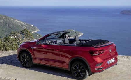 2020 Volkswagen T-Roc Cabriolet Rear Three-Quarter Wallpapers 450x275 (114)