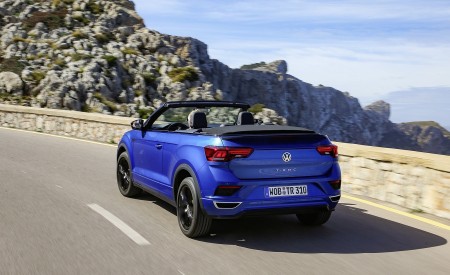 2020 Volkswagen T-Roc Cabriolet Rear Three-Quarter Wallpapers 450x275 (21)