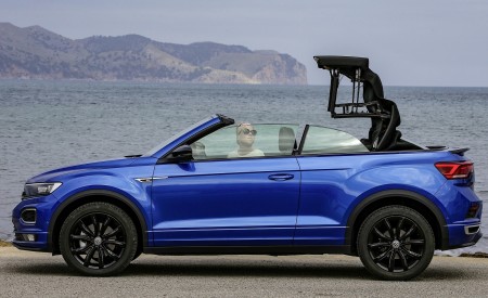 2020 Volkswagen T-Roc Cabriolet Side Wallpapers 450x275 (57)