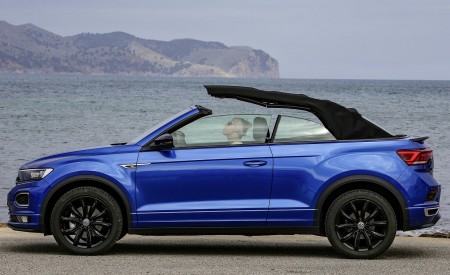 2020 Volkswagen T-Roc Cabriolet Side Wallpapers 450x275 (59)