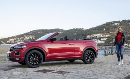 2020 Volkswagen T-Roc Cabriolet Side Wallpapers 450x275 (125)