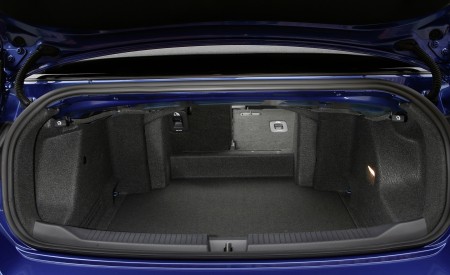 2020 Volkswagen T-Roc Cabriolet Trunk Wallpapers 450x275 (82)
