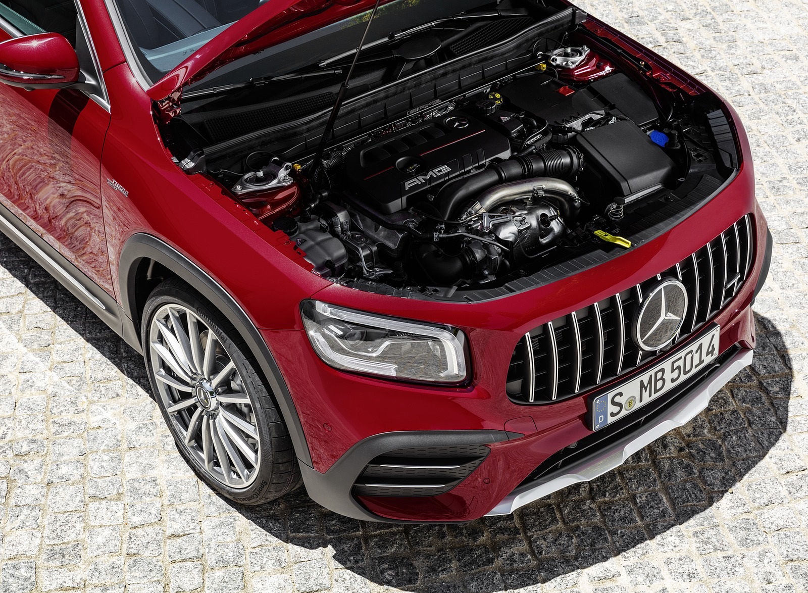 2021 Mercedes-AMG GLB 35 4MATIC (Color: Designo Patagonia Red Metallic) Engine Wallpapers #92 of 95