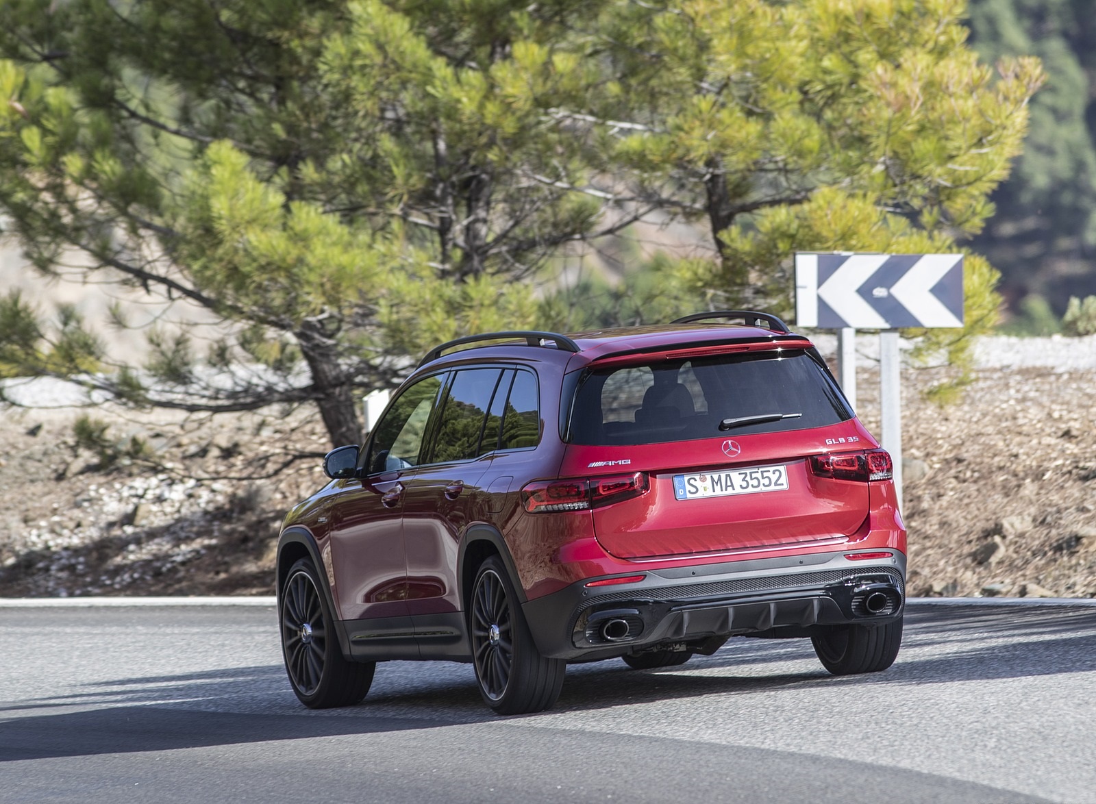 2021 Mercedes-AMG GLB 35 4MATIC (Color: Designo Patagonia Red Metallic) Rear Three-Quarter Wallpapers #46 of 95