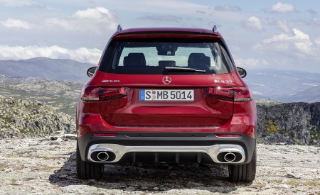2021 Mercedes-AMG GLB 35 4MATIC (Color: Designo Patagonia Red Metallic) Rear Wallpapers 450x275 (86)