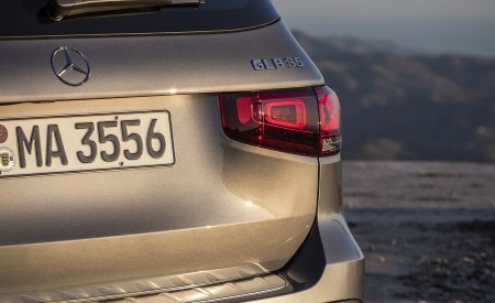 2021 Mercedes-AMG GLB 35 4MATIC (Color: Mountain Gray Metallic) Tail Light Wallpapers 450x275 (65)