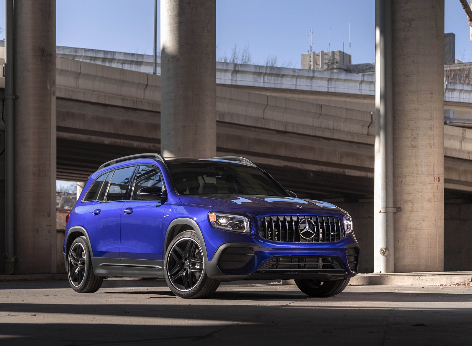 2021 Mercedes-AMG GLB 35 (US-Spec) Front Three-Quarter Wallpapers (14)