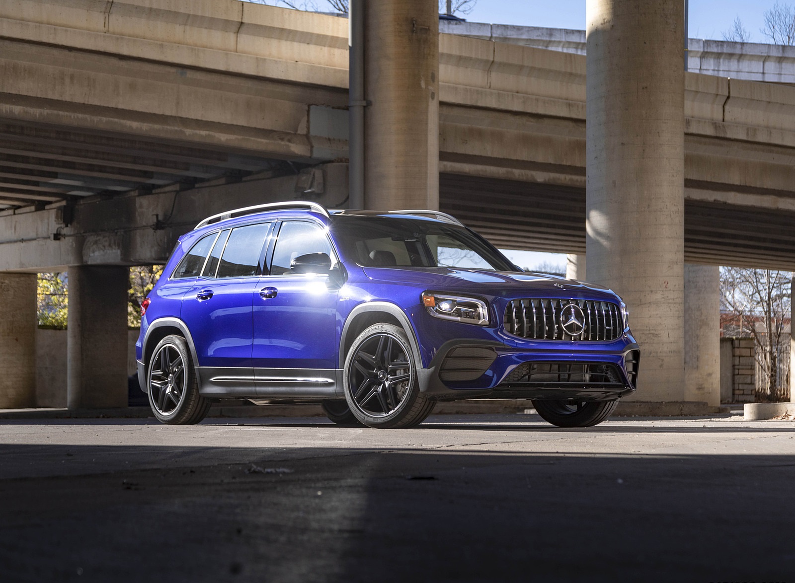 2021 Mercedes-AMG GLB 35 (US-Spec) Front Three-Quarter Wallpapers (15)