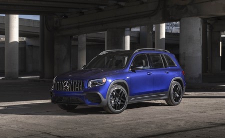 2021 Mercedes-AMG GLB 35 (US-Spec) Front Three-Quarter Wallpapers 450x275 (16)