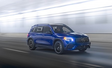 2021 Mercedes-AMG GLB 35 (US-Spec) Front Three-Quarter Wallpapers 450x275 (5)