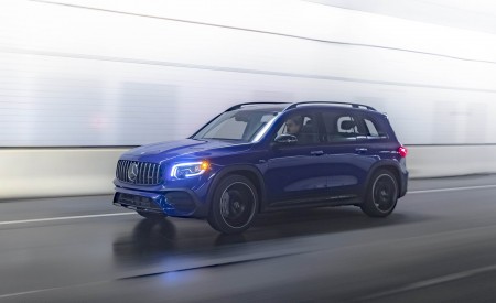 2021 Mercedes-AMG GLB 35 (US-Spec) Front Three-Quarter Wallpapers 450x275 (7)