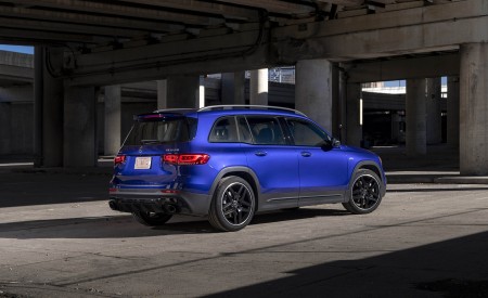 2021 Mercedes-AMG GLB 35 (US-Spec) Rear Three-Quarter Wallpapers 450x275 (18)