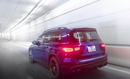 2021 Mercedes-AMG GLB 35 (US-Spec) Rear Three-Quarter Wallpapers  450x275 (10)