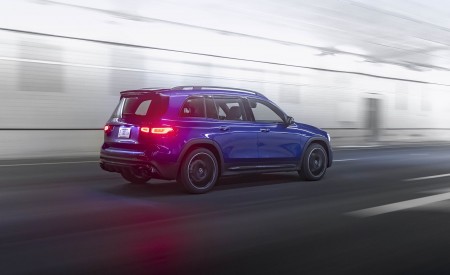 2021 Mercedes-AMG GLB 35 (US-Spec) Rear Three-Quarter Wallpapers 450x275 (12)