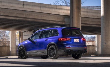 2021 Mercedes-AMG GLB 35 (US-Spec) Rear Three-Quarter Wallpapers 450x275 (19)