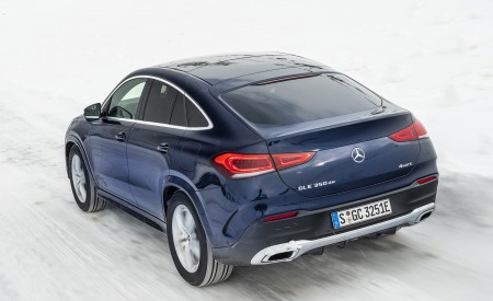 2021 Mercedes-Benz GLE Coupe 350 de 4MATIC Coupe (Color: Cavansite Blue Metallic; Diesel Plug-In Hybrid) Rear Three-Quarter Wallpapers 450x275 (11)