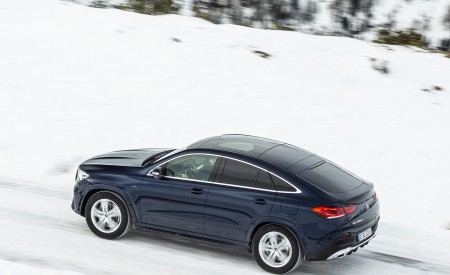 2021 Mercedes-Benz GLE Coupe 350 de 4MATIC Coupe (Color: Cavansite Blue Metallic; Diesel Plug-In Hybrid) Rear Three-Quarter Wallpapers 450x275 (8)