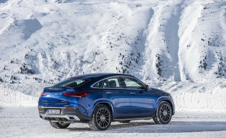 2021 Mercedes-Benz GLE Coupe 400 d 4MATIC Coupe (Color: Brilliant Blue Metallic) Rear Three-Quarter Wallpapers 450x275 (6)