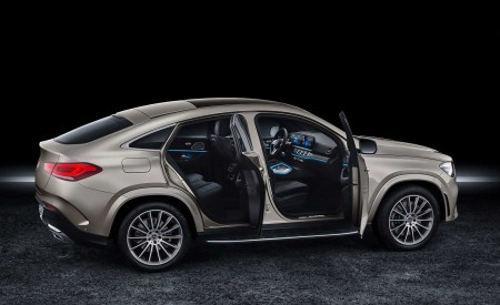 2021 Mercedes-Benz GLE Coupe (Color: Moyave Silver) Side Wallpapers 450x275 (52)