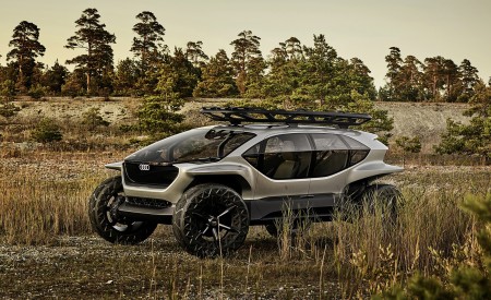 2019 Audi AITRAIL quattro Concept (Color: Solar Sky) Front Three-Quarter Wallpapers 450x275 (2)