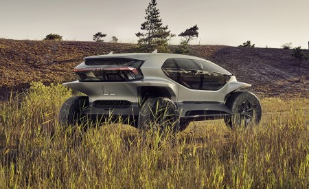2019 Audi AITRAIL quattro Concept (Color: Solar Sky) Rear Three-Quarter Wallpapers 450x275 (4)