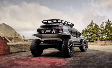 2019 Audi AITRAIL quattro Concept (Color: Solar Sky) Rear Three-Quarter Wallpapers 450x275 (10)