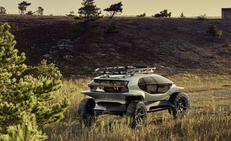 2019 Audi AITRAIL quattro Concept (Color: Solar Sky) Rear Three-Quarter Wallpapers 450x275 (5)