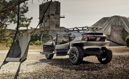 2019 Audi AITRAIL quattro Concept (Color: Solar Sky) Rear Three-Quarter Wallpapers 450x275 (15)
