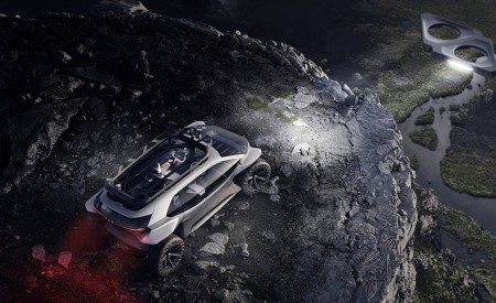 2019 Audi AITRAIL quattro Concept (Color: Solar Sky) Top Wallpapers 450x275 (24)