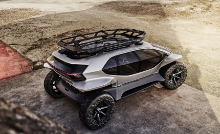 2019 Audi AITRAIL quattro Concept (Color: Solar Sky) Top Wallpapers 450x275 (14)