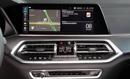 2019 BMW X5 xDrive45e iPerformance Central Console Wallpapers 450x275 (68)