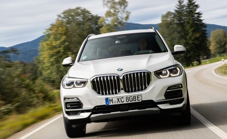 2019 BMW X5 xDrive45e iPerformance Front Wallpapers 450x275 (40)