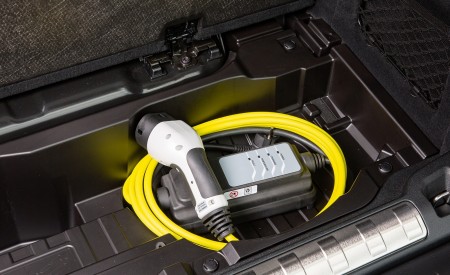 2019 BMW X5 xDrive45e iPerformance Interior Detail Wallpapers 450x275 (76)