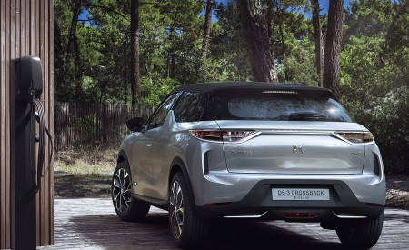2019 DS 3 CROSSBACK Rear Wallpapers 450x275 (10)