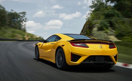 2020 Acura NSX (Color: Indy Yellow Pearl) Rear Three-Quarter Wallpapers 450x275 (7)