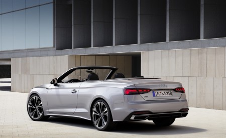 2020 Audi A5 Cabriolet (Color: Florett Silver) Rear Three-Quarter Wallpapers 450x275 (10)