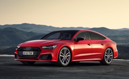 2020 Audi A7 Sportback 55 TFSI e quattro (Plug-In Hybrid; Color: Tango Red) Front Three-Quarter Wallpapers 450x275 (66)