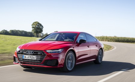 2020 Audi A7 Sportback 55 TFSI e quattro Plug-In Hybrid (Color: Tango Red) Front Three-Quarter Wallpapers 450x275 (2)