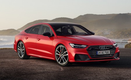 2020 Audi A7 Sportback 55 TFSI e quattro (Plug-In Hybrid; Color: Tango Red) Front Three-Quarter Wallpapers 450x275 (67)