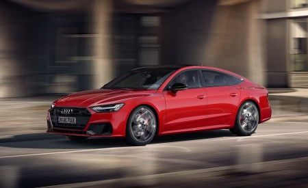 2020 Audi A7 Sportback 55 TFSI e quattro (Plug-In Hybrid; Color: Tango Red) Front Three-Quarter Wallpapers 450x275 (60)