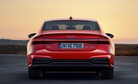 2020 Audi A7 Sportback 55 TFSI e quattro (Plug-In Hybrid; Color: Tango Red) Rear Wallpapers 450x275 (72)