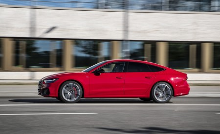2020 Audi A7 Sportback 55 TFSI e quattro Plug-In Hybrid (Color: Tango Red) Side Wallpapers 450x275 (23)
