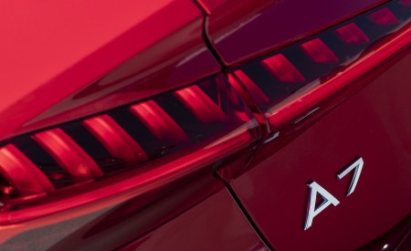 2020 Audi A7 Sportback 55 TFSI e quattro Plug-In Hybrid Tail Light Wallpapers 450x275 (42)