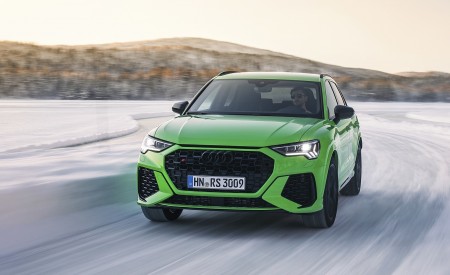 2020 Audi RS Q3 (Color: Kyalami Green) Front Wallpapers 450x275 (28)