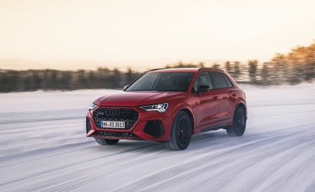2020 Audi RS Q3 (Color: Tango Red) Front Three-Quarter Wallpapers 450x275 (4)