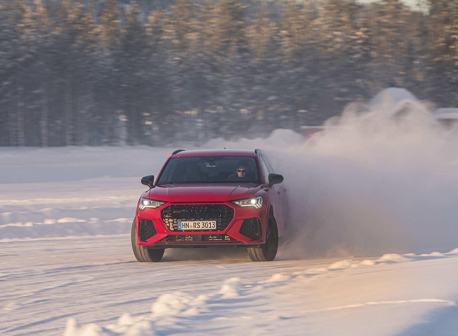 2020 Audi RS Q3 (Color: Tango Red) Front Wallpapers (5)