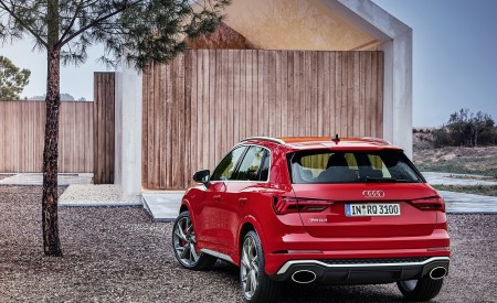 2020 Audi RS Q3 (Color: Tango Red) Rear Three-Quarter Wallpapers 450x275 (62)