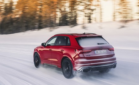 2020 Audi RS Q3 (Color: Tango Red) Rear Three-Quarter Wallpapers 450x275 (6)